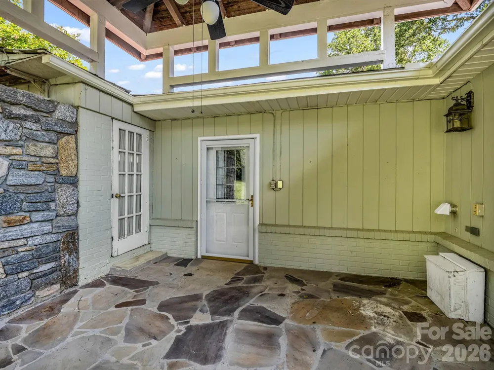 370 Orchard Circle Laurel Park, NC 28739