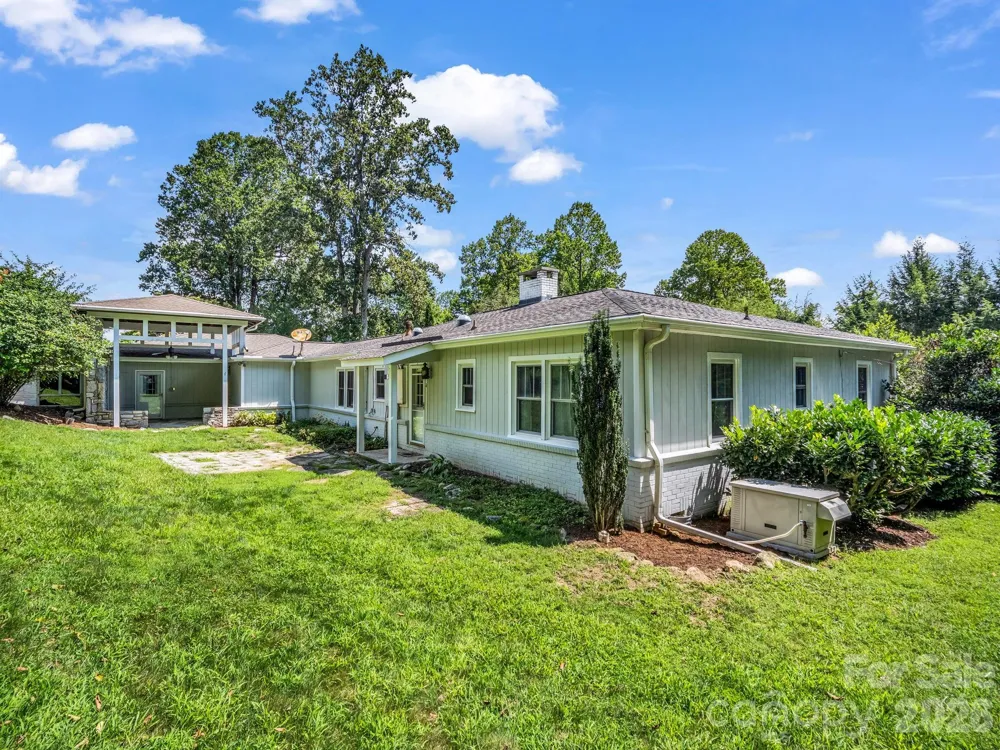 370 Orchard Circle Laurel Park, NC 28739