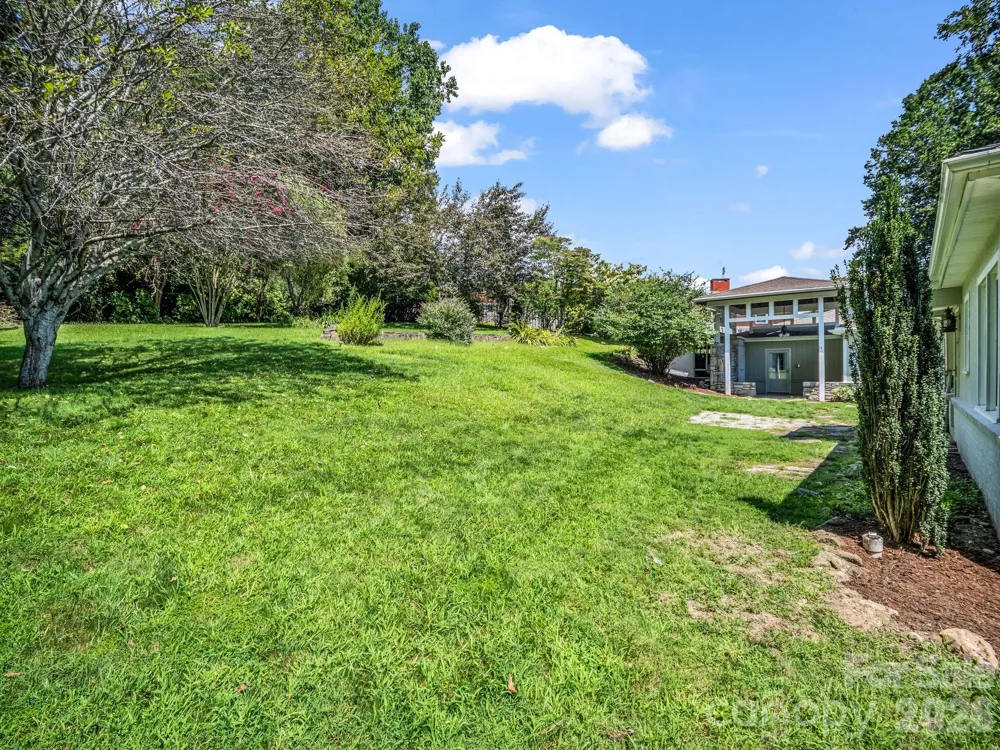 370 Orchard Circle Laurel Park, NC 28739