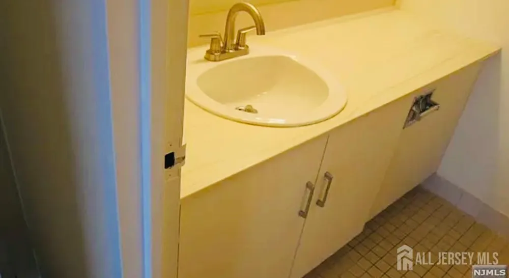 7000 Kennedy Boulevard #149I West New York, NJ 07093