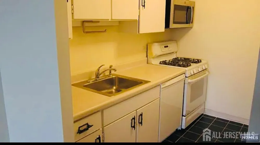 7000 Kennedy Boulevard #149I West New York, NJ 07093