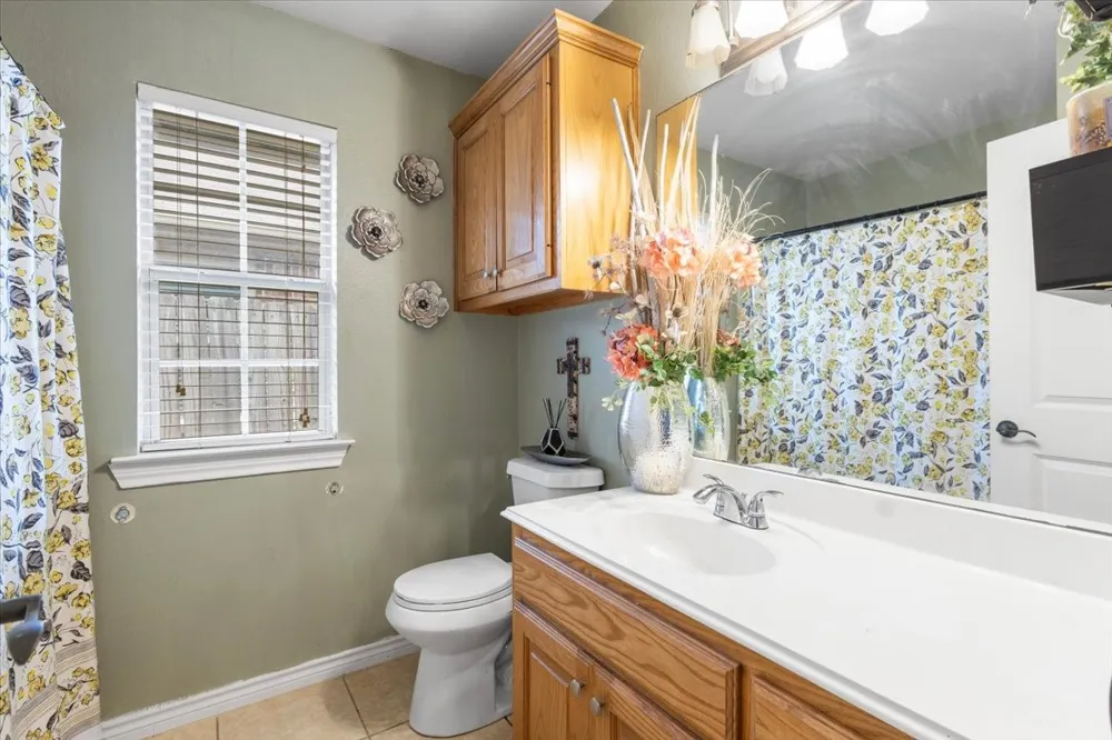 107 Collin Drive Chandler, TX 75758