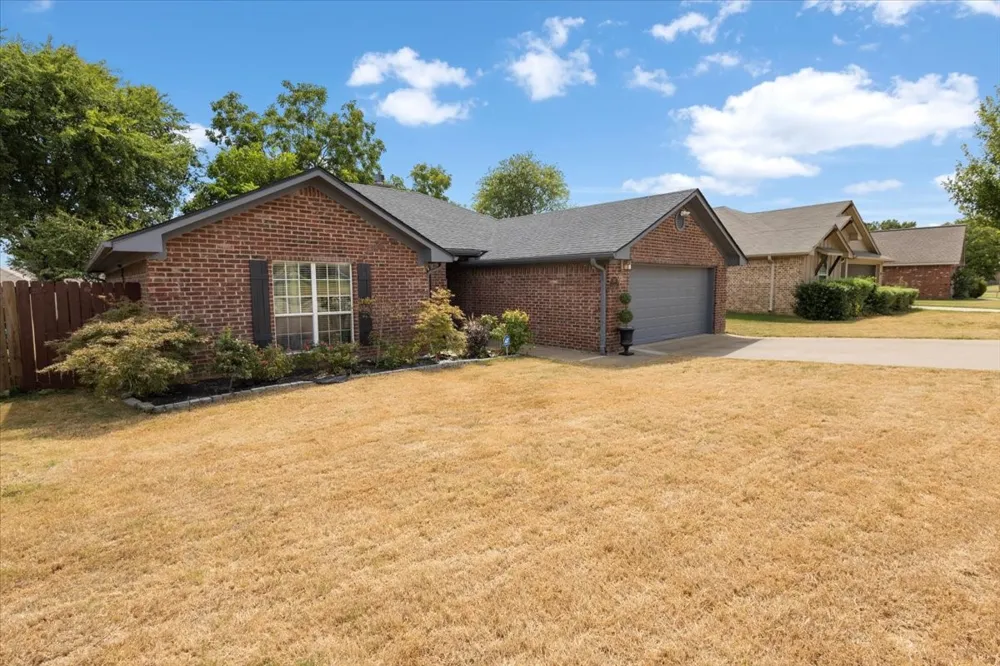 107 Collin Drive Chandler, TX 75758