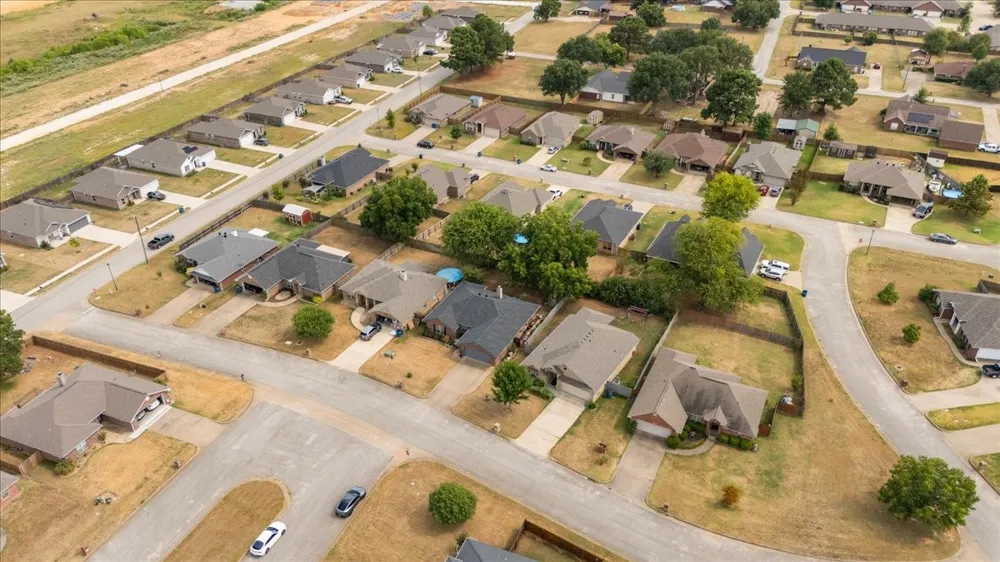 107 Collin Drive Chandler, TX 75758