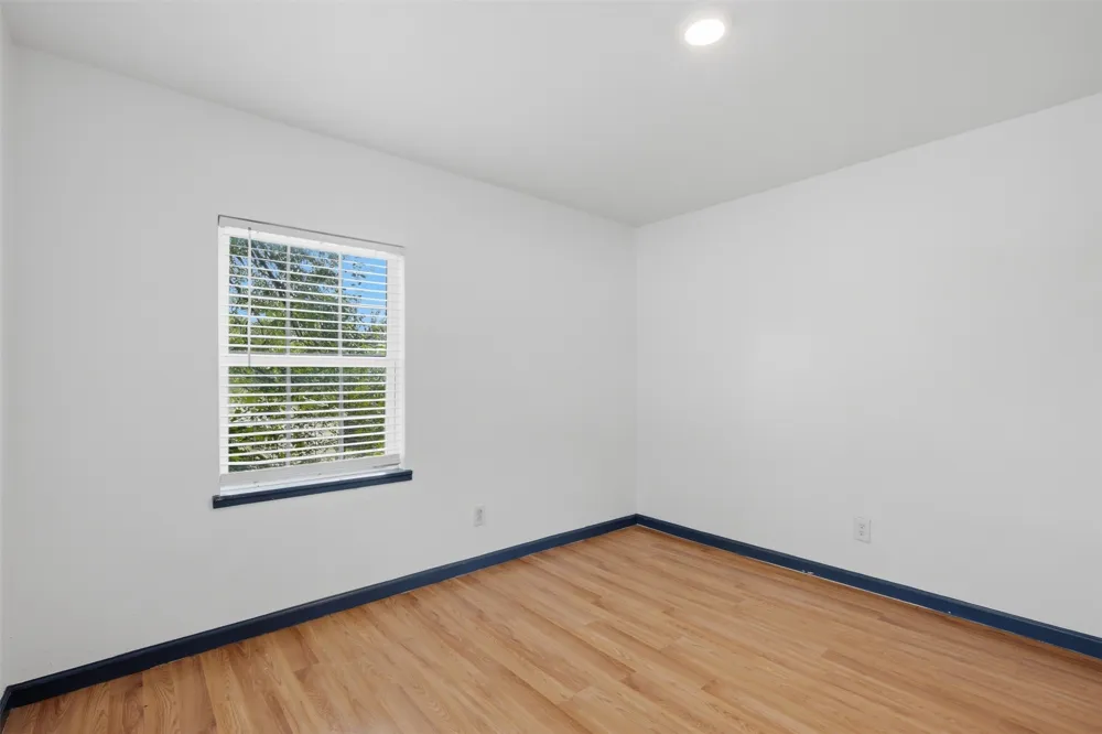 620 E Sears Street Denison, TX 75021