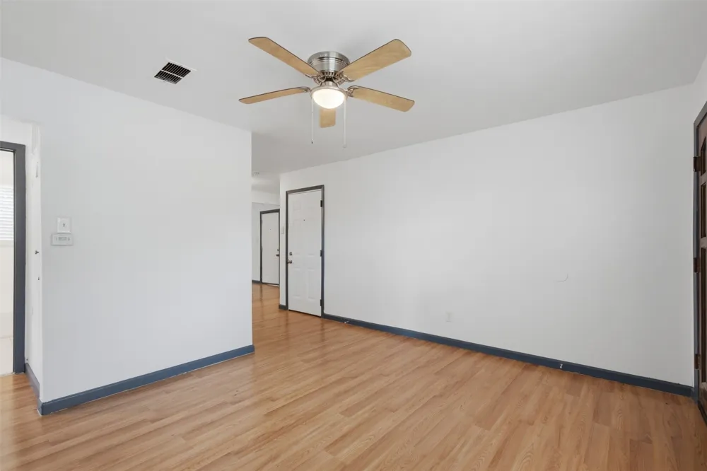 620 E Sears Street Denison, TX 75021