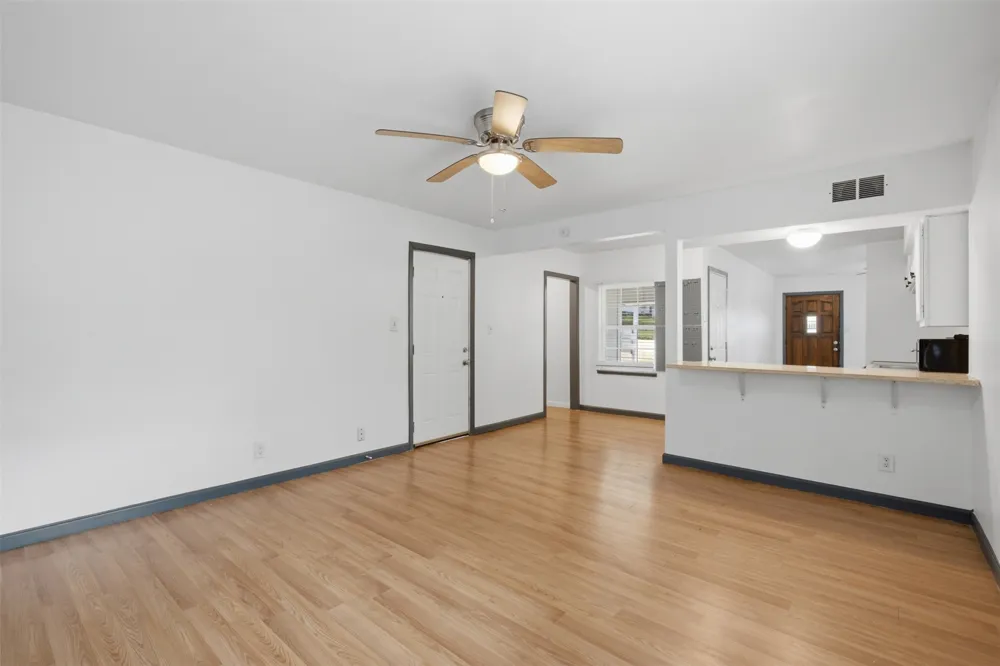 620 E Sears Street Denison, TX 75021