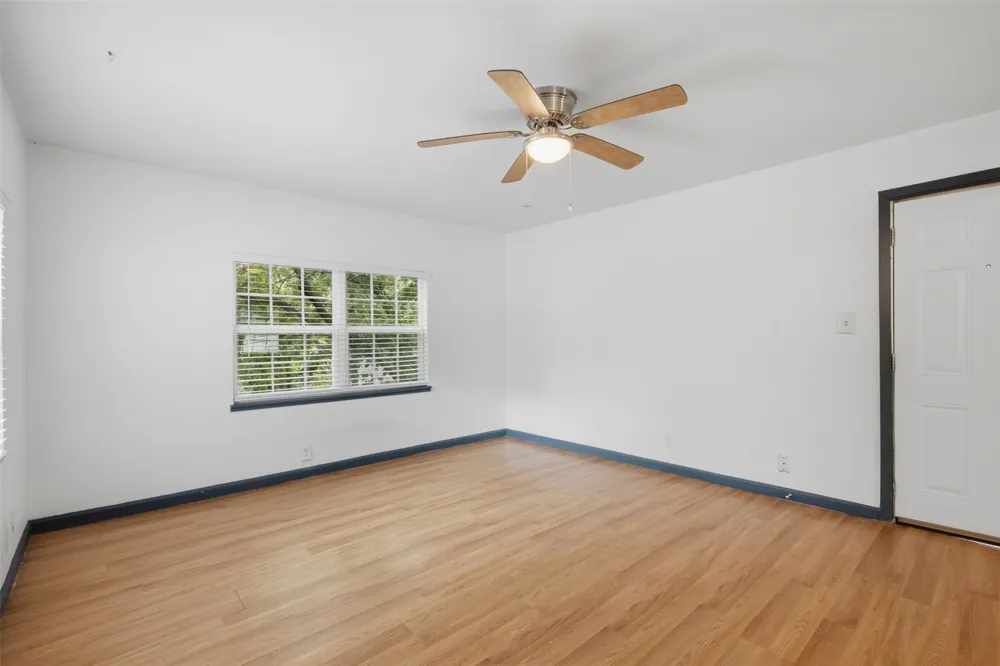 620 E Sears Street Denison, TX 75021
