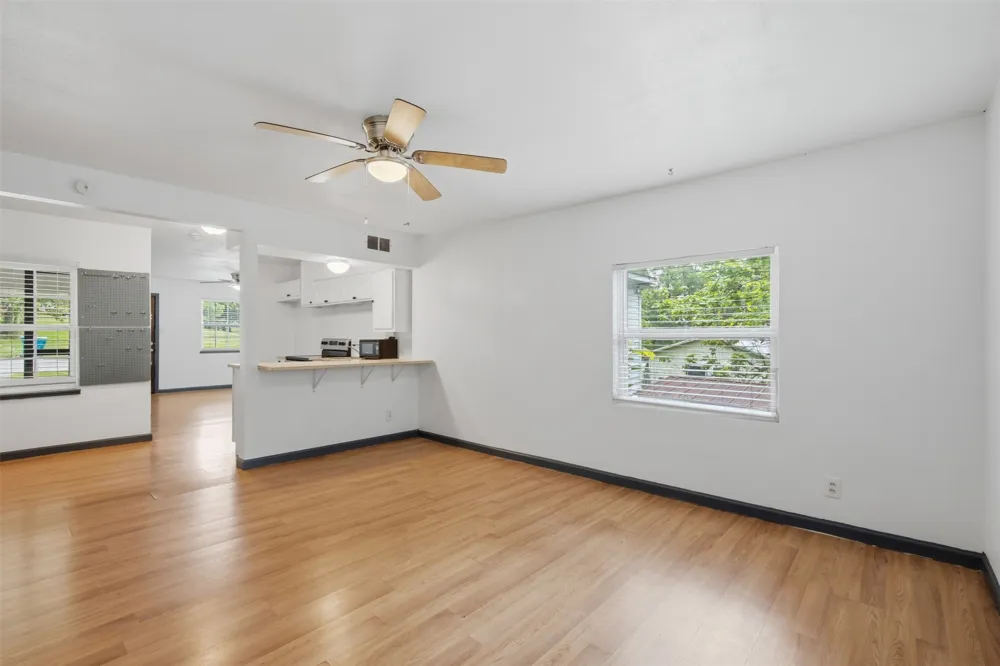 620 E Sears Street Denison, TX 75021