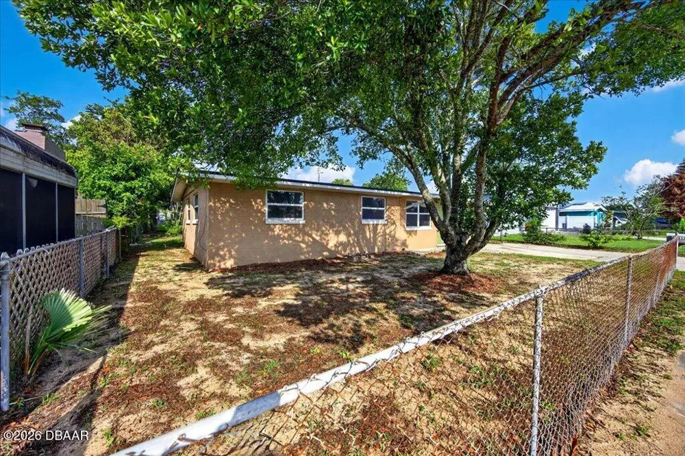 1262 Essex Road Daytona Beach, FL 32117