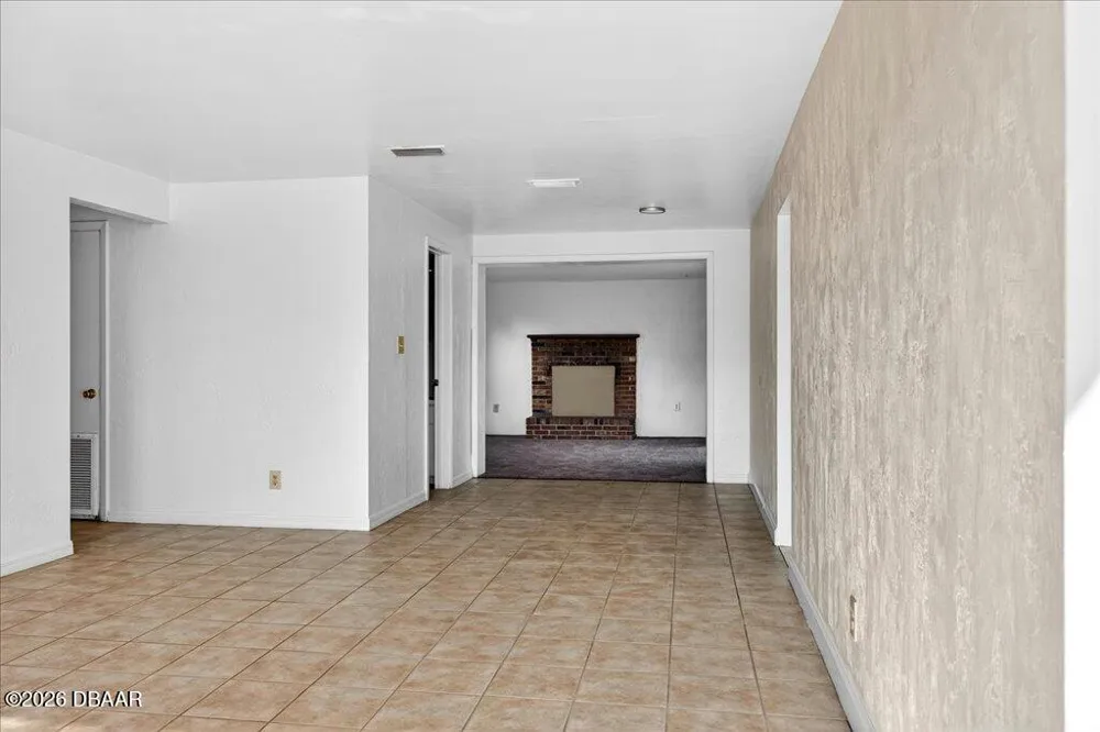 1262 Essex Road Daytona Beach, FL 32117
