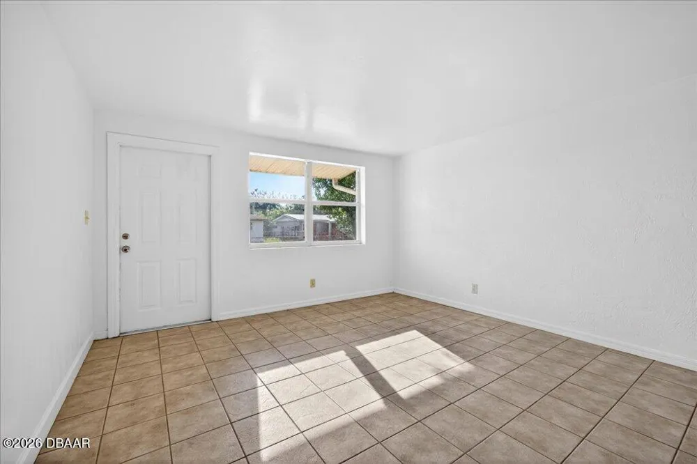 1262 Essex Road Daytona Beach, FL 32117
