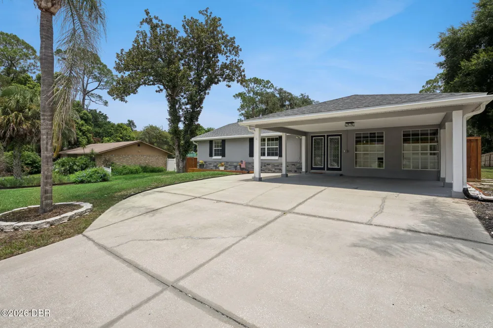 209 Alta Vista Street Debary, FL 32713