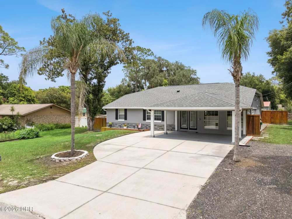 209 Alta Vista Street Debary, FL 32713