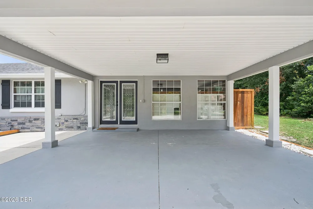 209 Alta Vista Street Debary, FL 32713