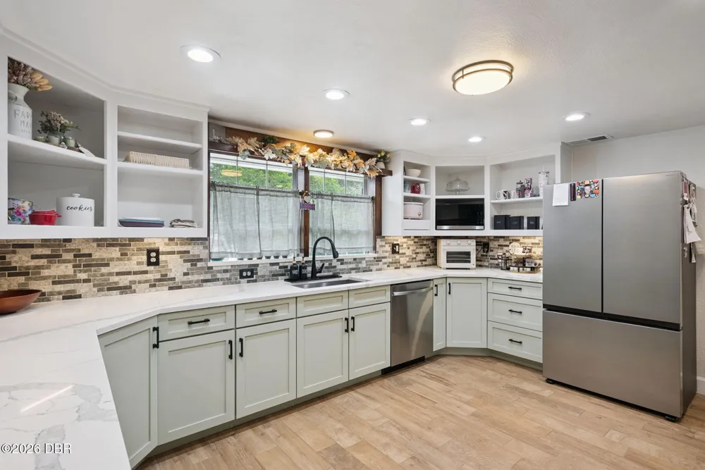 209 Alta Vista Street Debary, FL 32713