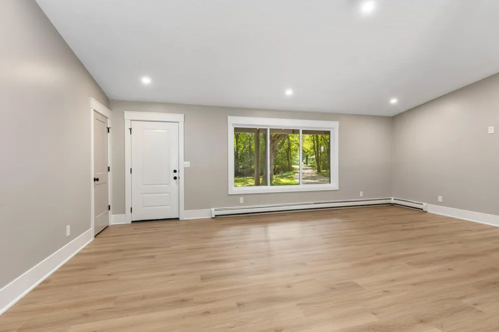 7761 Hanna Lake Avenue SE Caledonia, MI 49316