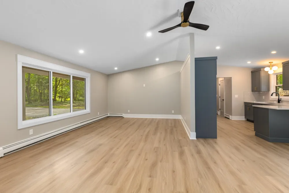 7761 Hanna Lake Avenue SE Caledonia, MI 49316