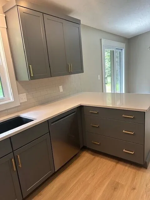 7761 Hanna Lake Avenue SE Caledonia, MI 49316
