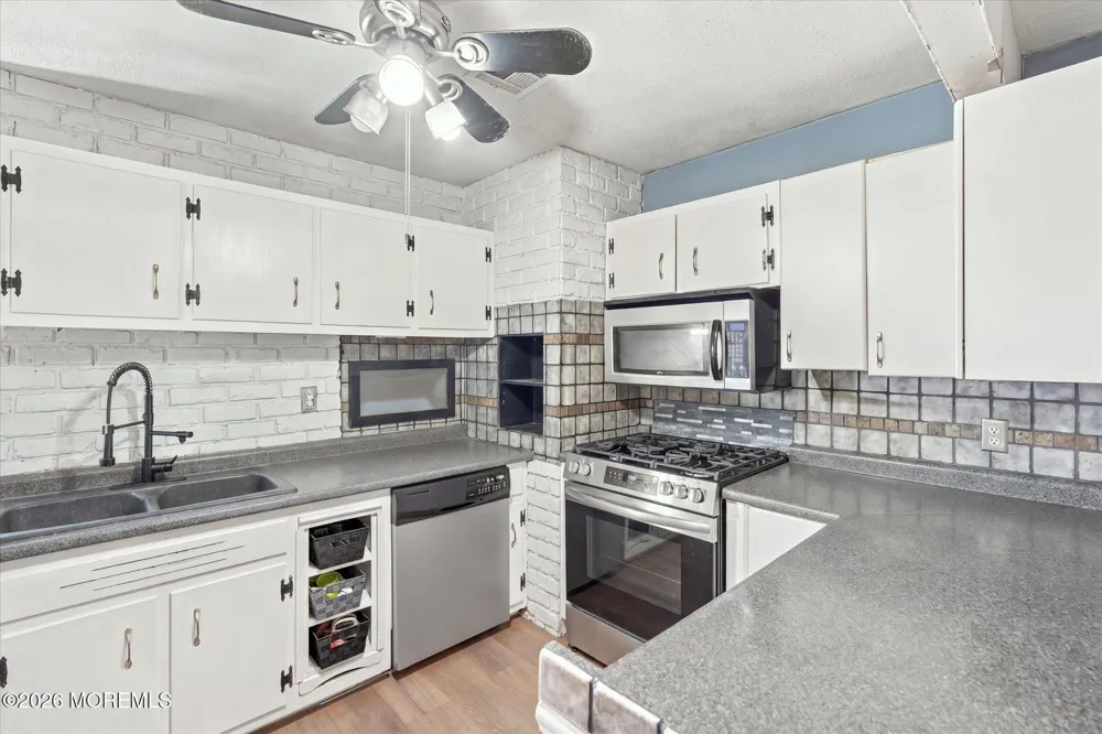 401 Applegate Avenue Toms River, NJ 08757