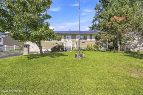 401 Applegate Avenue