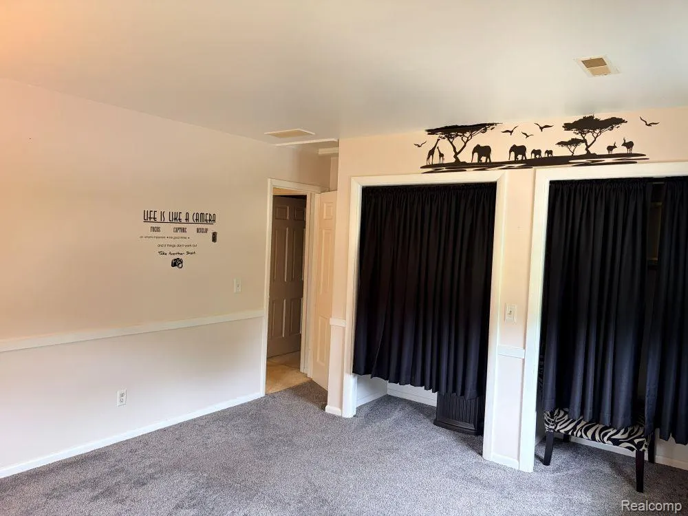 5881 Rowland Pine Court Marion Township, MI 48843
