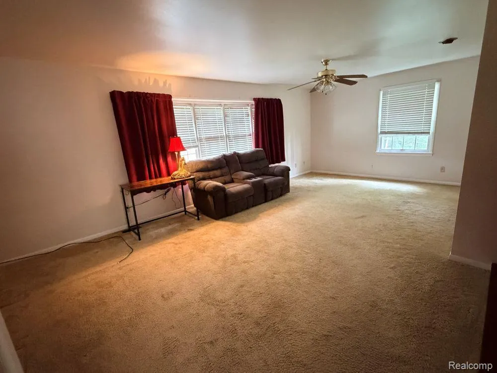 5881 Rowland Pine Court Marion Township, MI 48843
