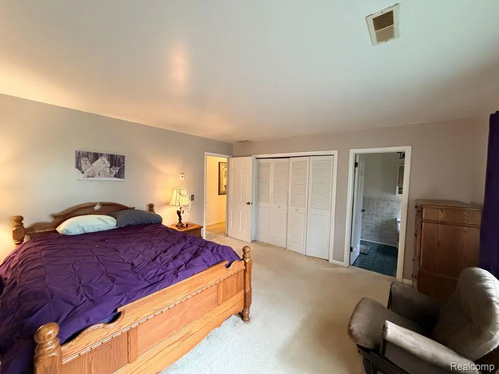 5881 Rowland Pine Court Marion Township, MI 48843