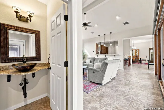 27606 Bogen Rd New Braunfels, TX 78132