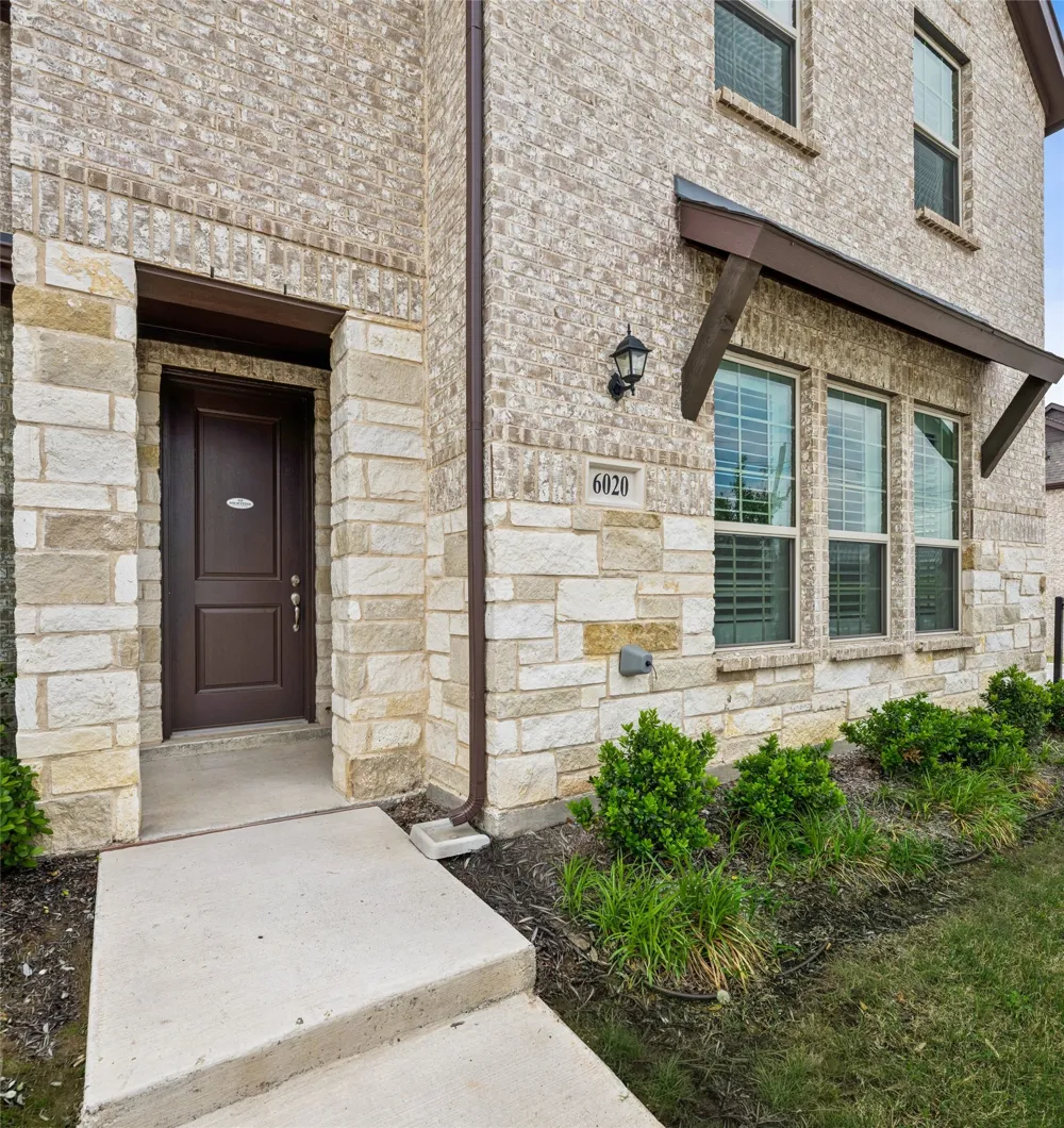 6020 Bursey Road Watauga, TX 76148