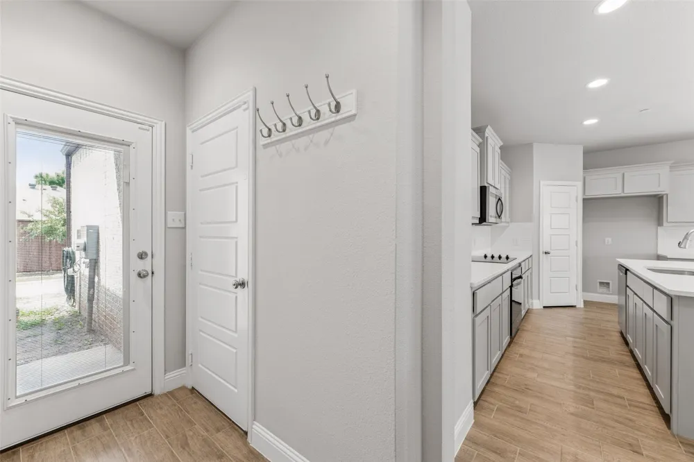6020 Bursey Road Watauga, TX 76148