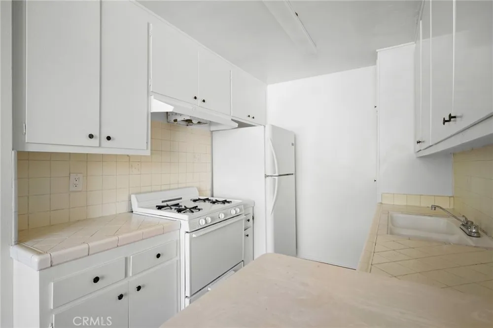 1422 Curson Avenue #15 Los Angeles, CA 90046