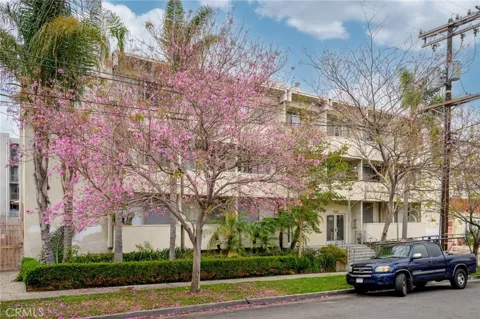 1422 Curson Avenue #15