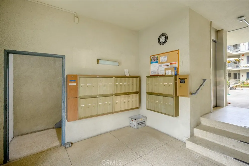 1422 Curson Avenue #15 Los Angeles, CA 90046