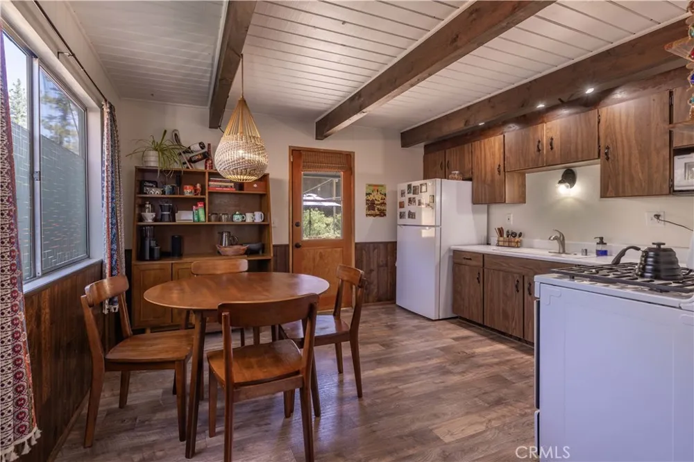 42800 Cougar Big Bear Lake, CA 92315