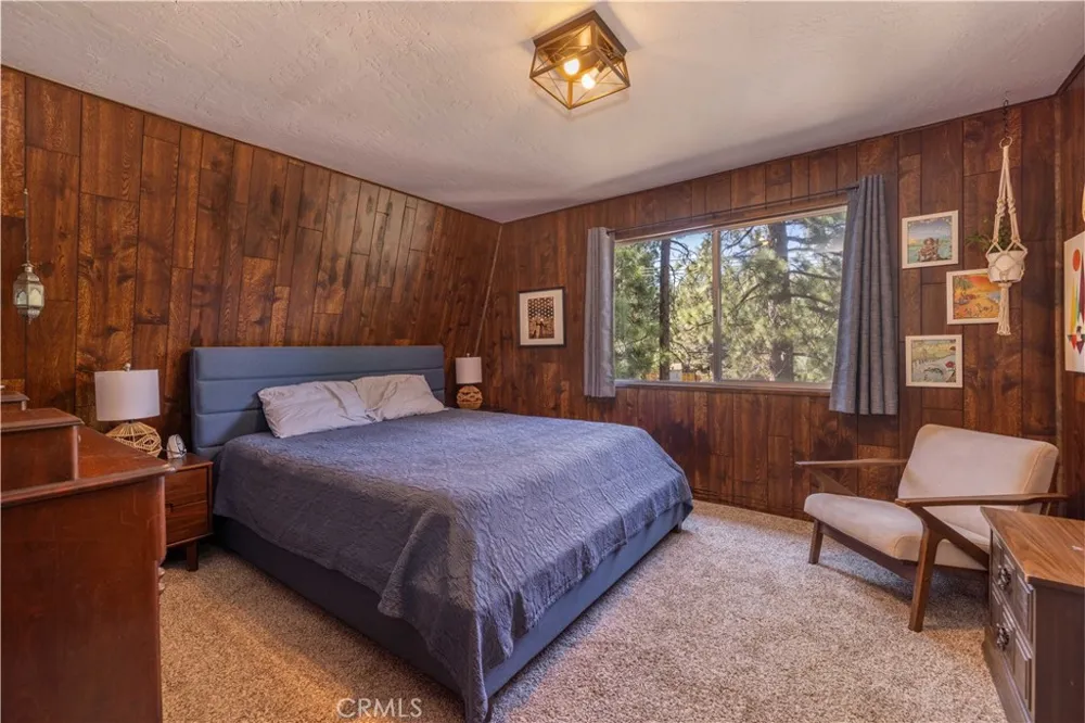 42800 Cougar Big Bear Lake, CA 92315