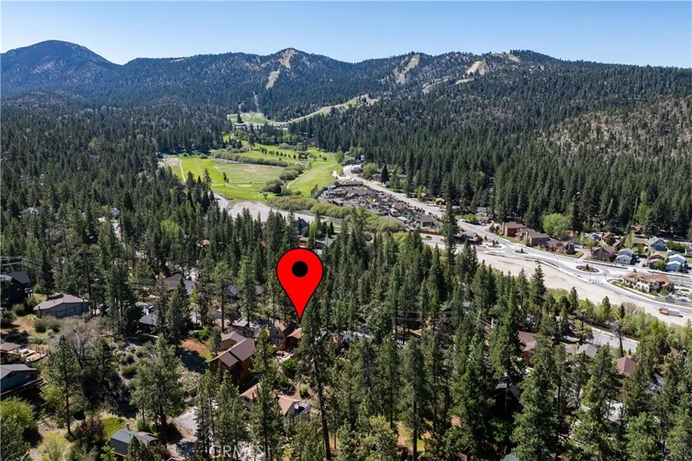 42800 Cougar Big Bear Lake, CA 92315