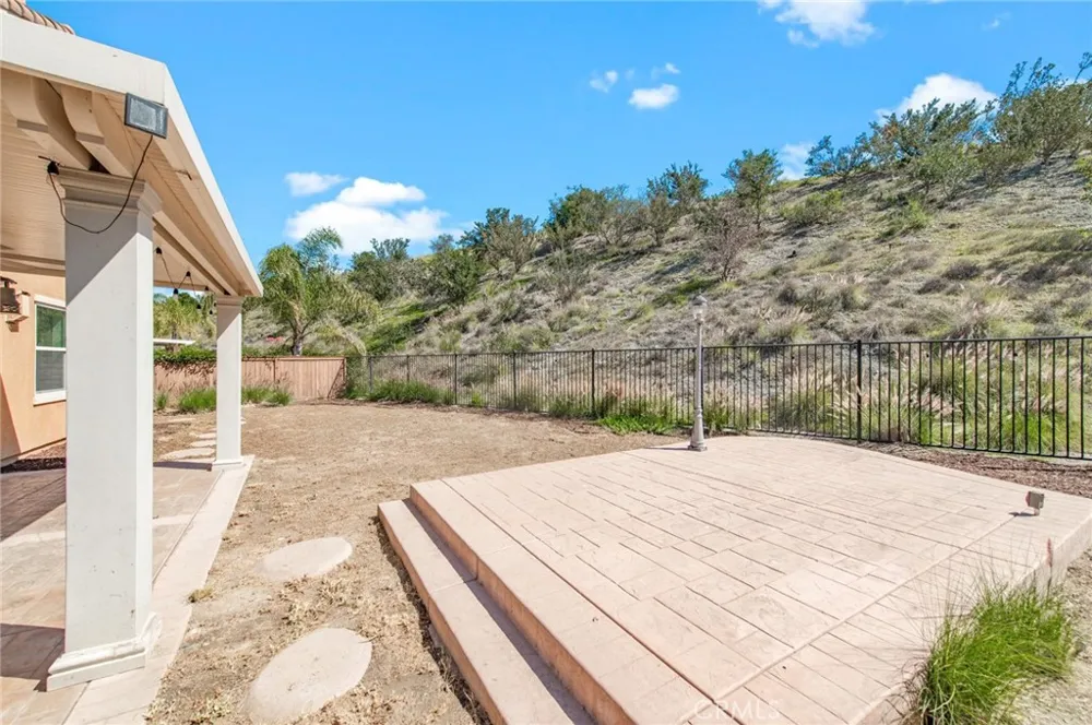 1735 Avenida Regina San Marcos, CA 92069