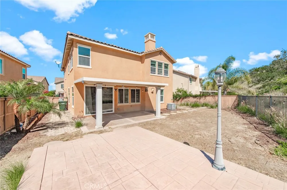 1735 Avenida Regina San Marcos, CA 92069
