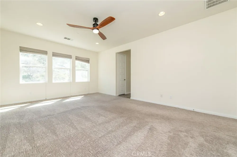 1735 Avenida Regina San Marcos, CA 92069