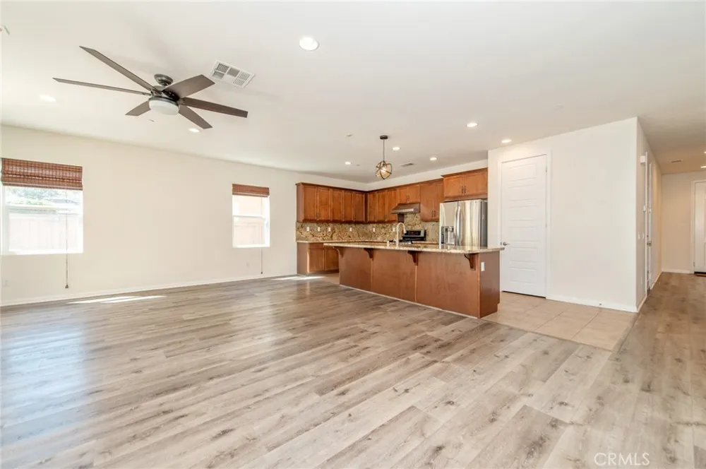 1735 Avenida Regina San Marcos, CA 92069