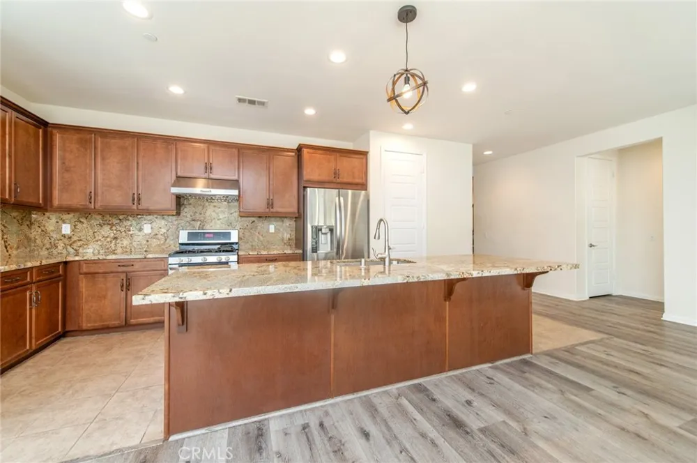 1735 Avenida Regina San Marcos, CA 92069