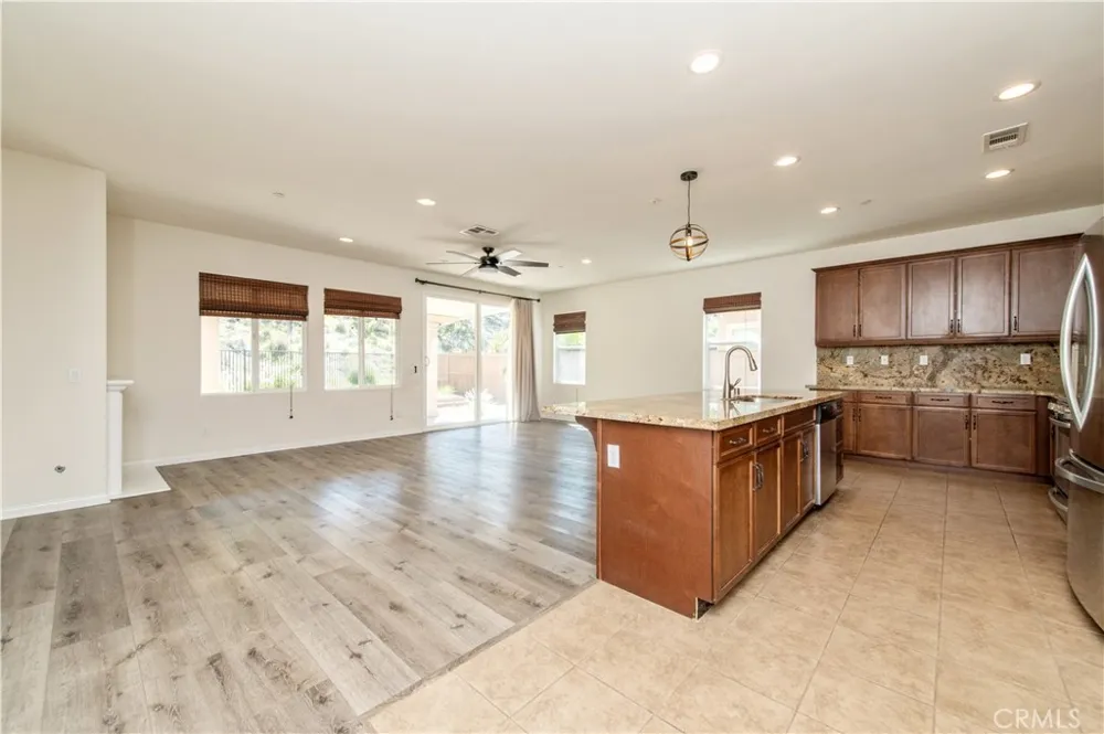 1735 Avenida Regina San Marcos, CA 92069