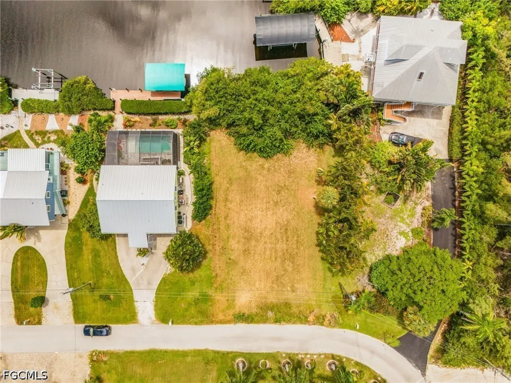 Martin Cove Bokeelia, FL 33922