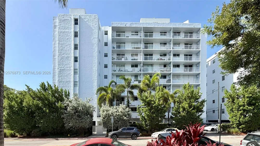 1045 10th St #604 Miami Beach, FL 33139