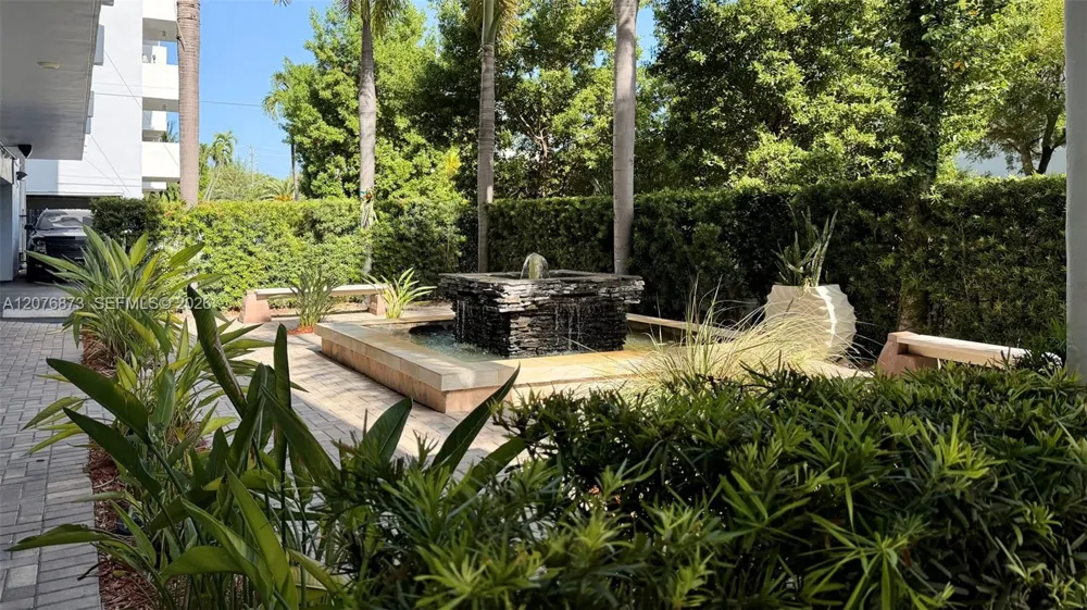 1045 10th St #604 Miami Beach, FL 33139