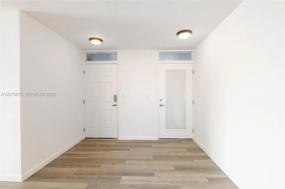 1045 10th St #604 Miami Beach, FL 33139
