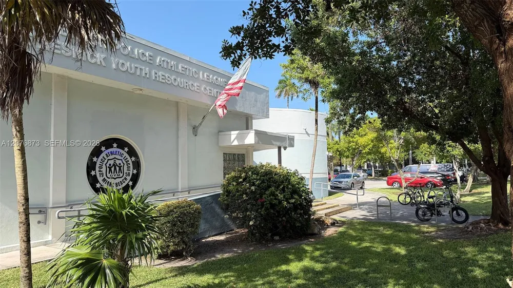 1045 10th St #604 Miami Beach, FL 33139