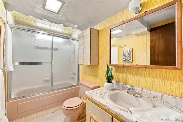 7290 S Penrose Court Centennial, CO 80122