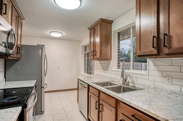 345 S Lee Street Lakewood, CO 80226